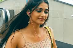 sonam-kapoor-actress-07272013